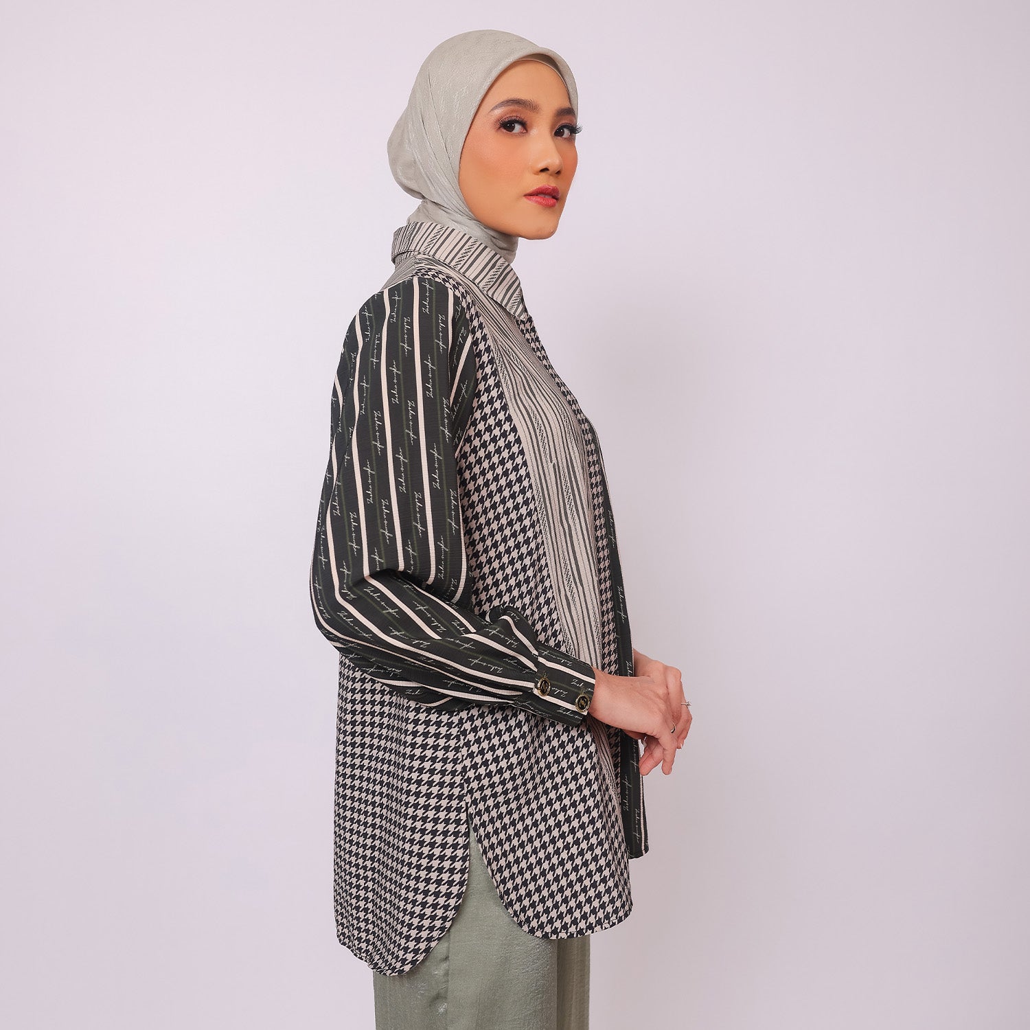 Caily Blouse