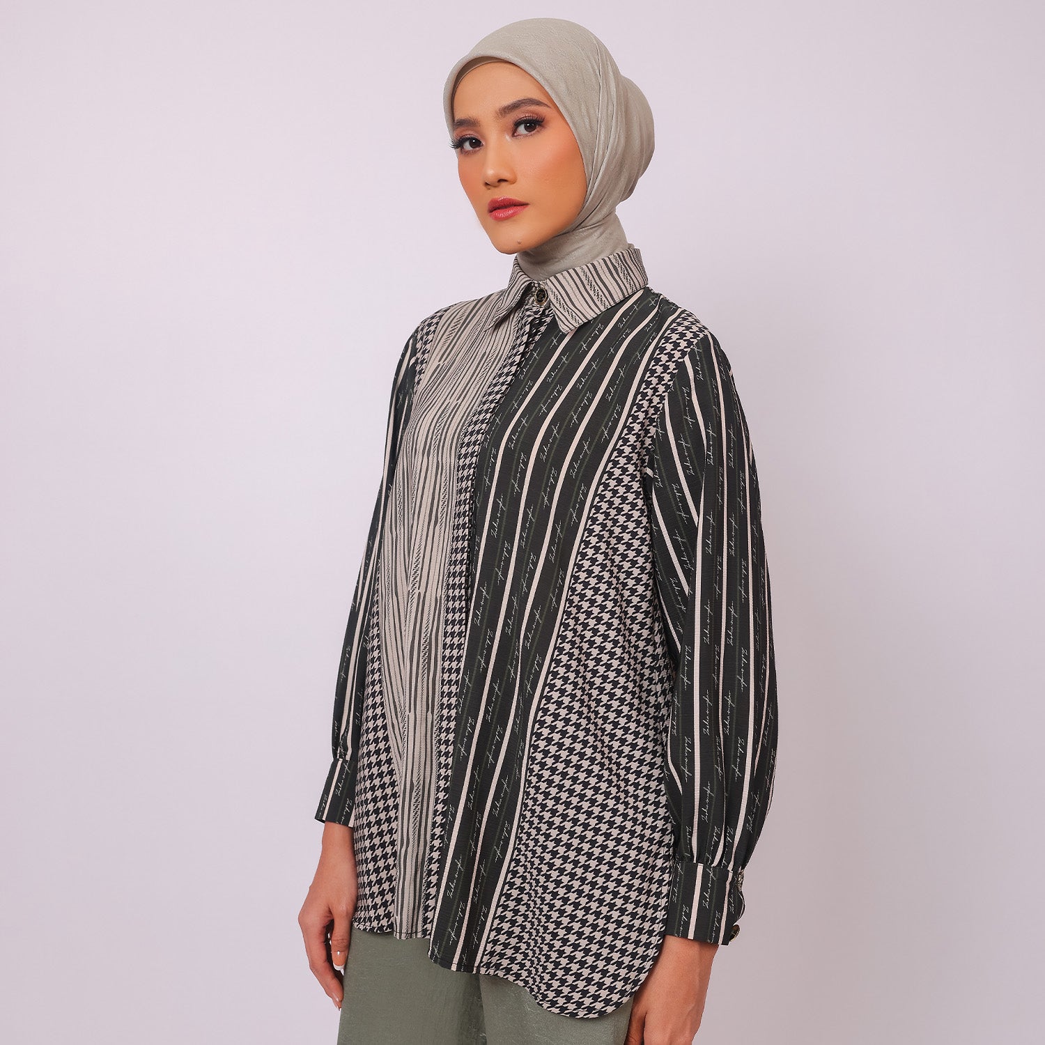 Caily Blouse