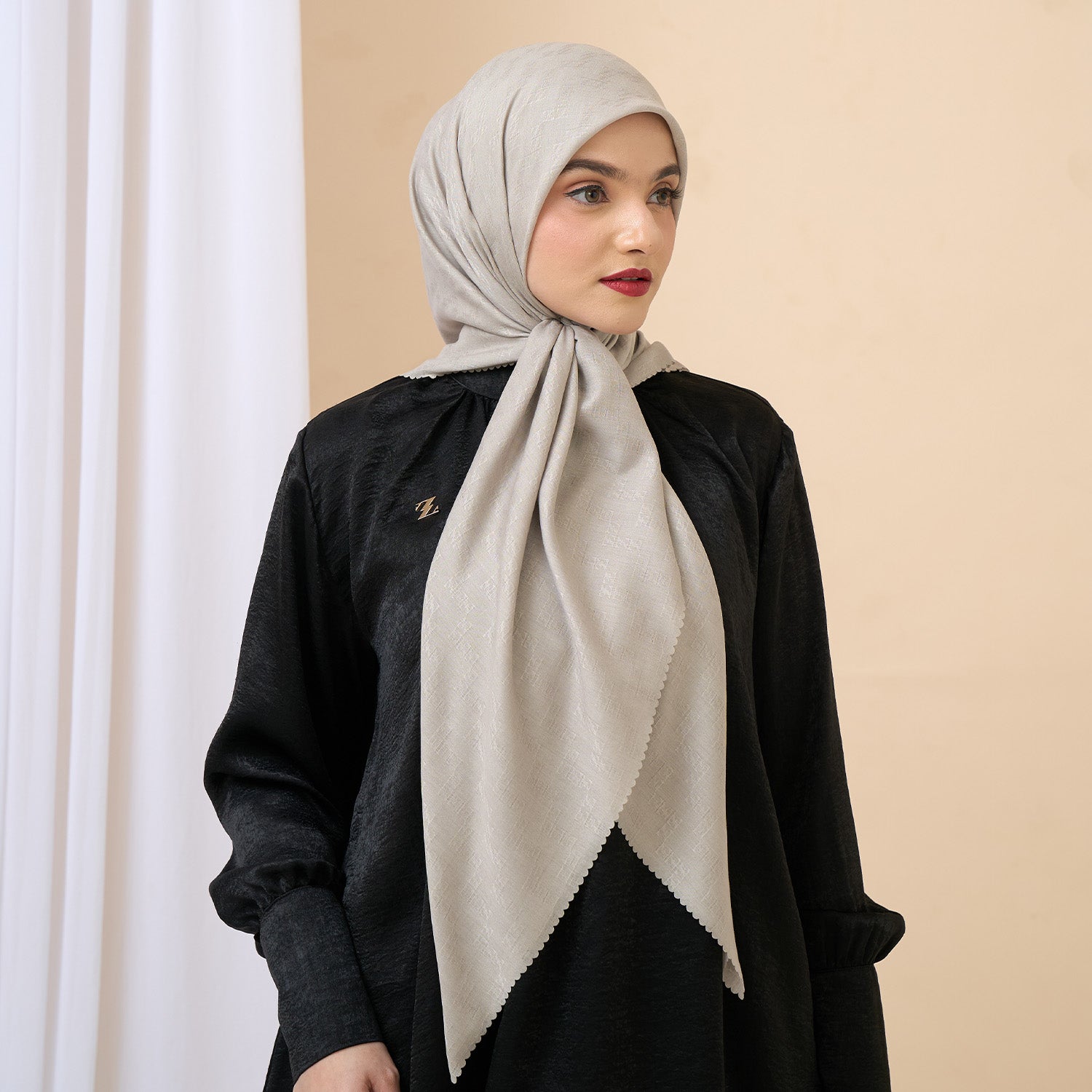 Cayra Jacquard Scarf