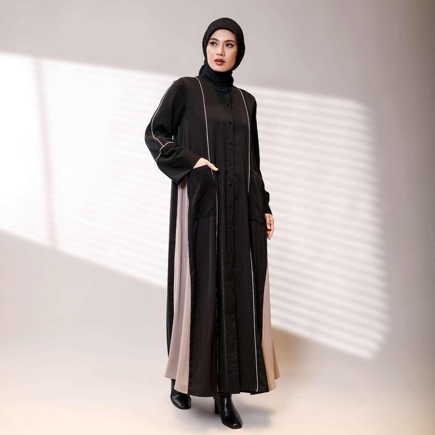 Qamara Abaya