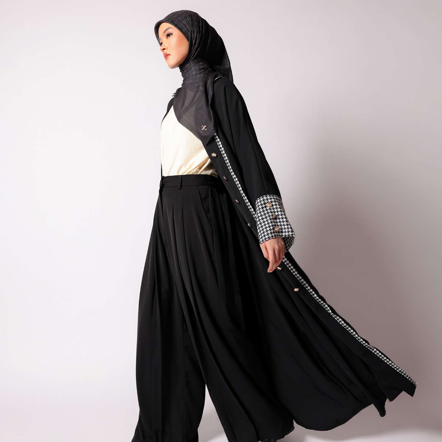 Savanah Abaya