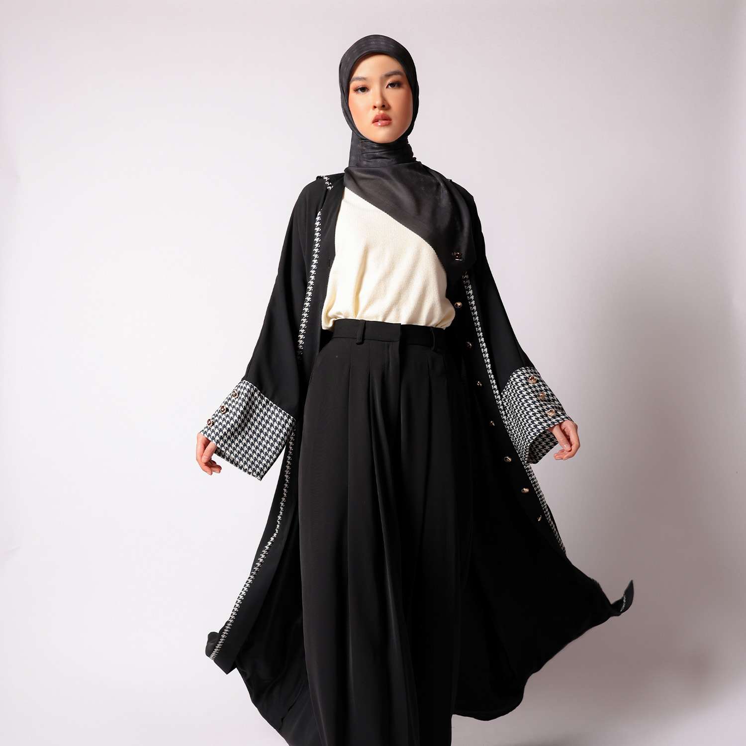 Savanah Abaya