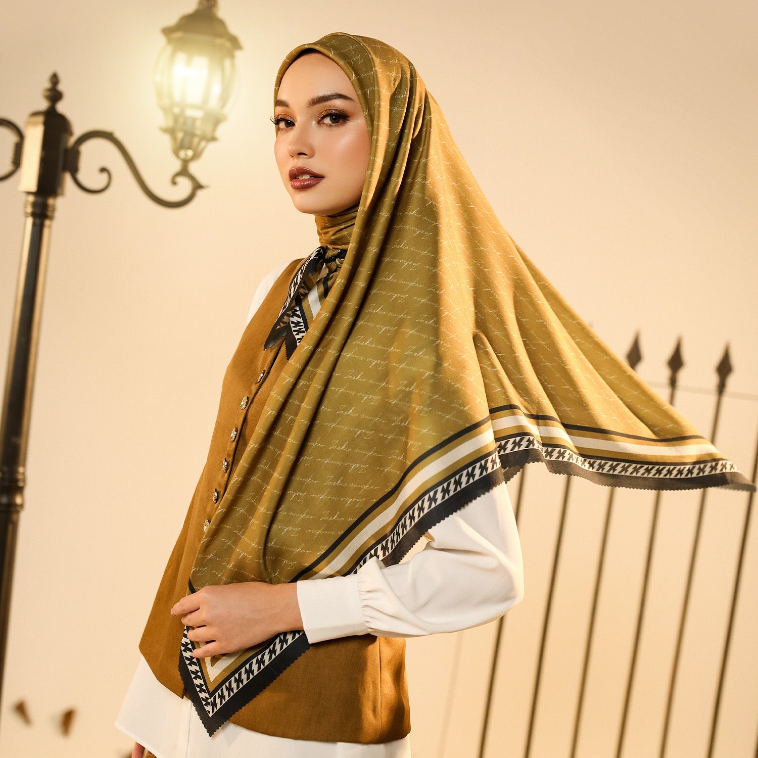 Zhafira Scarf