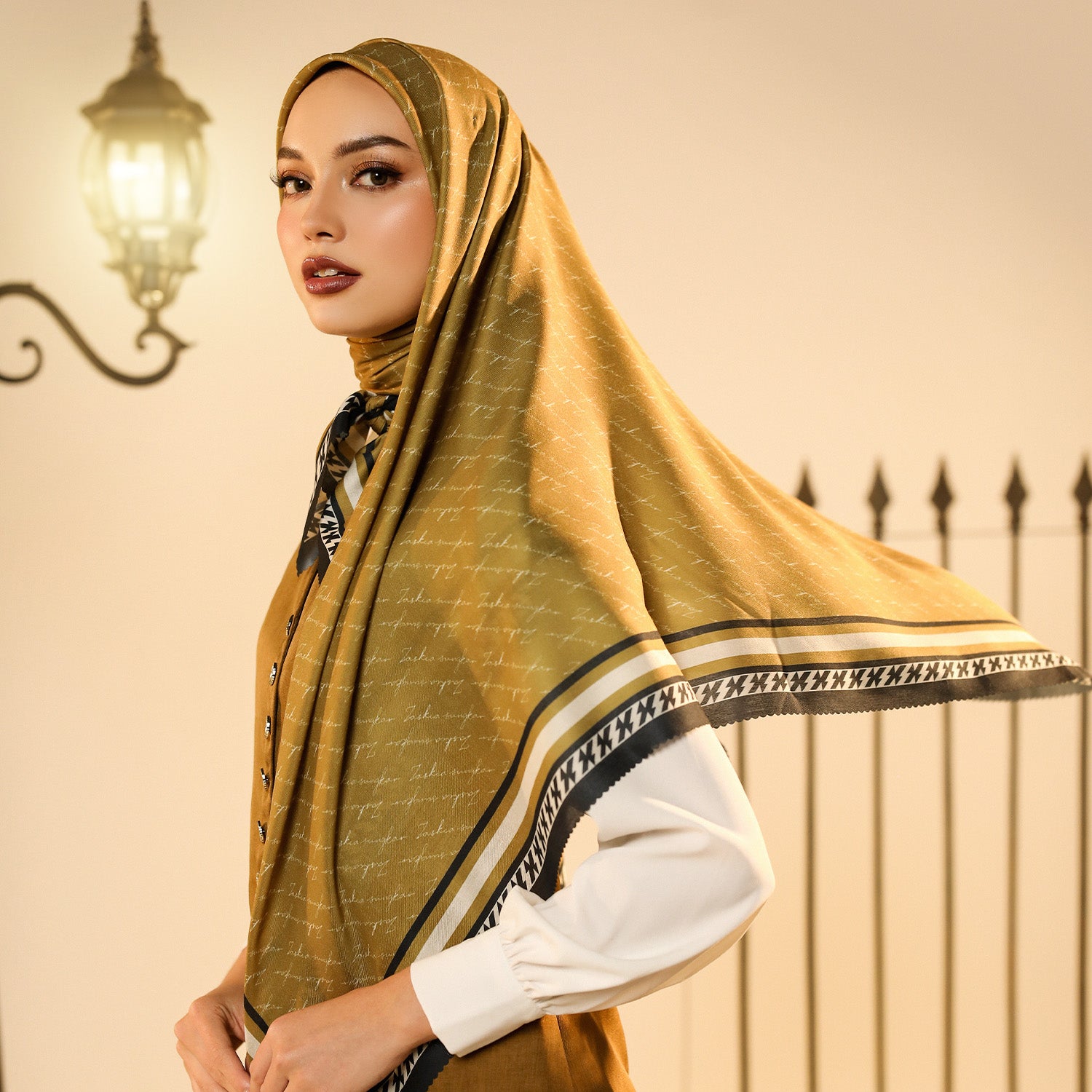 Zhafira Scarf