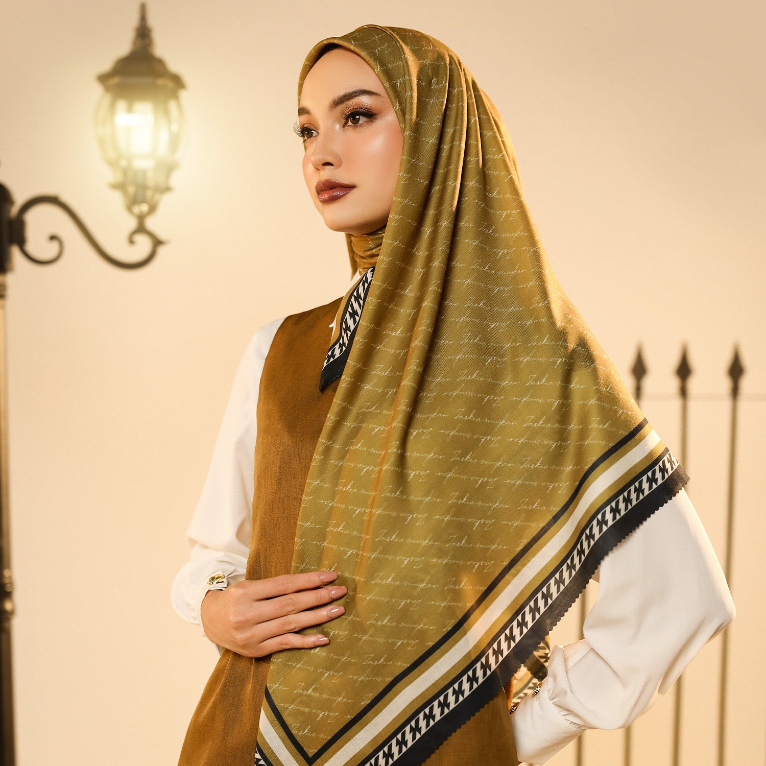 Zhafira Scarf