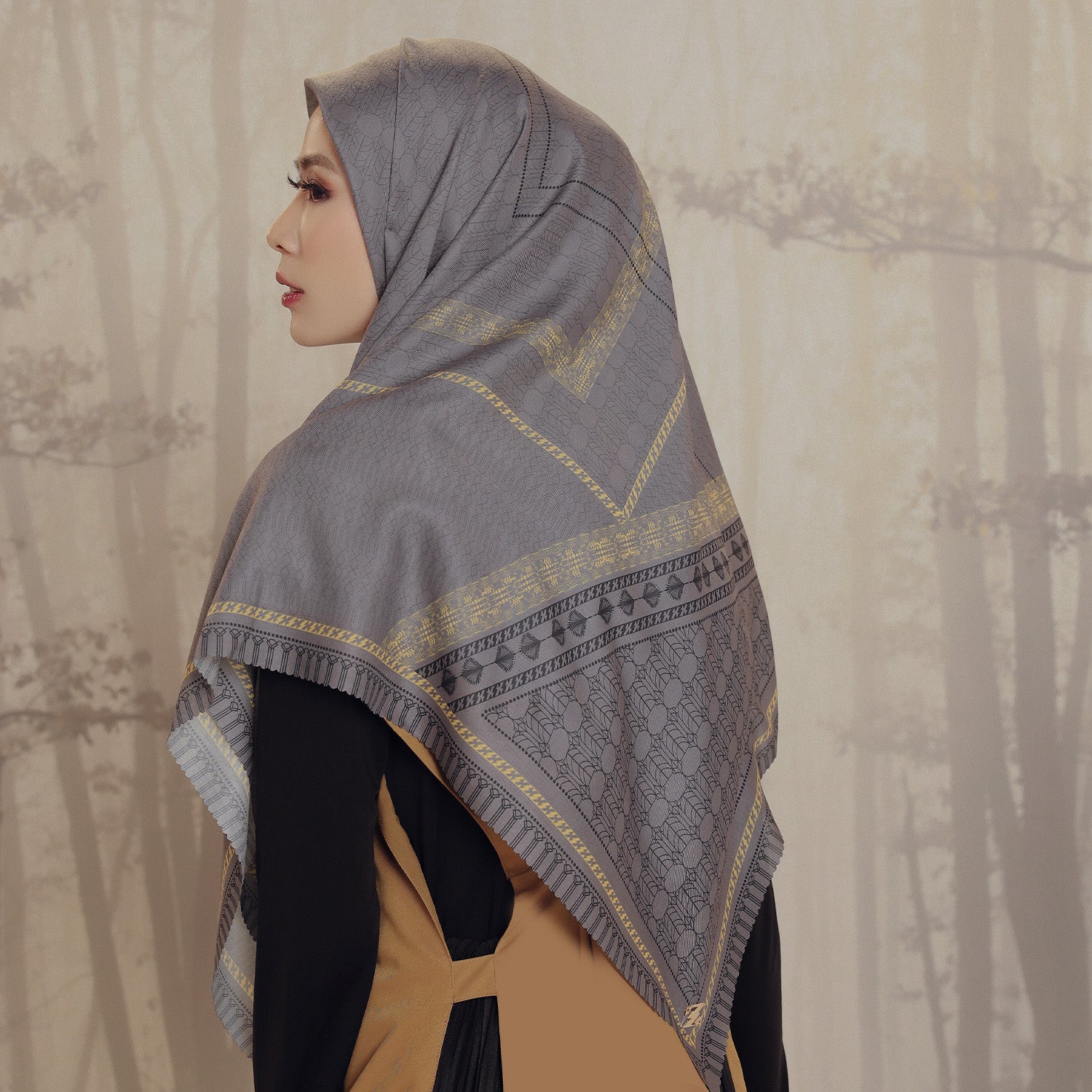 Zayba Scarf Minor