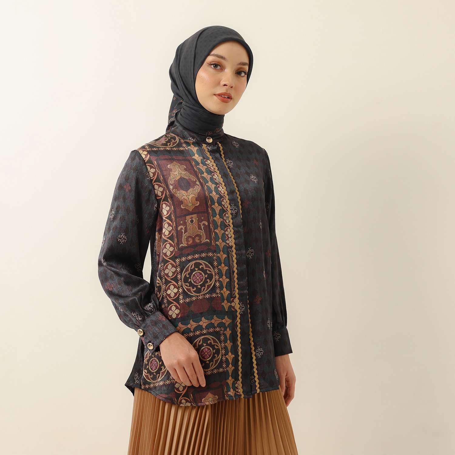 Artha Blouse