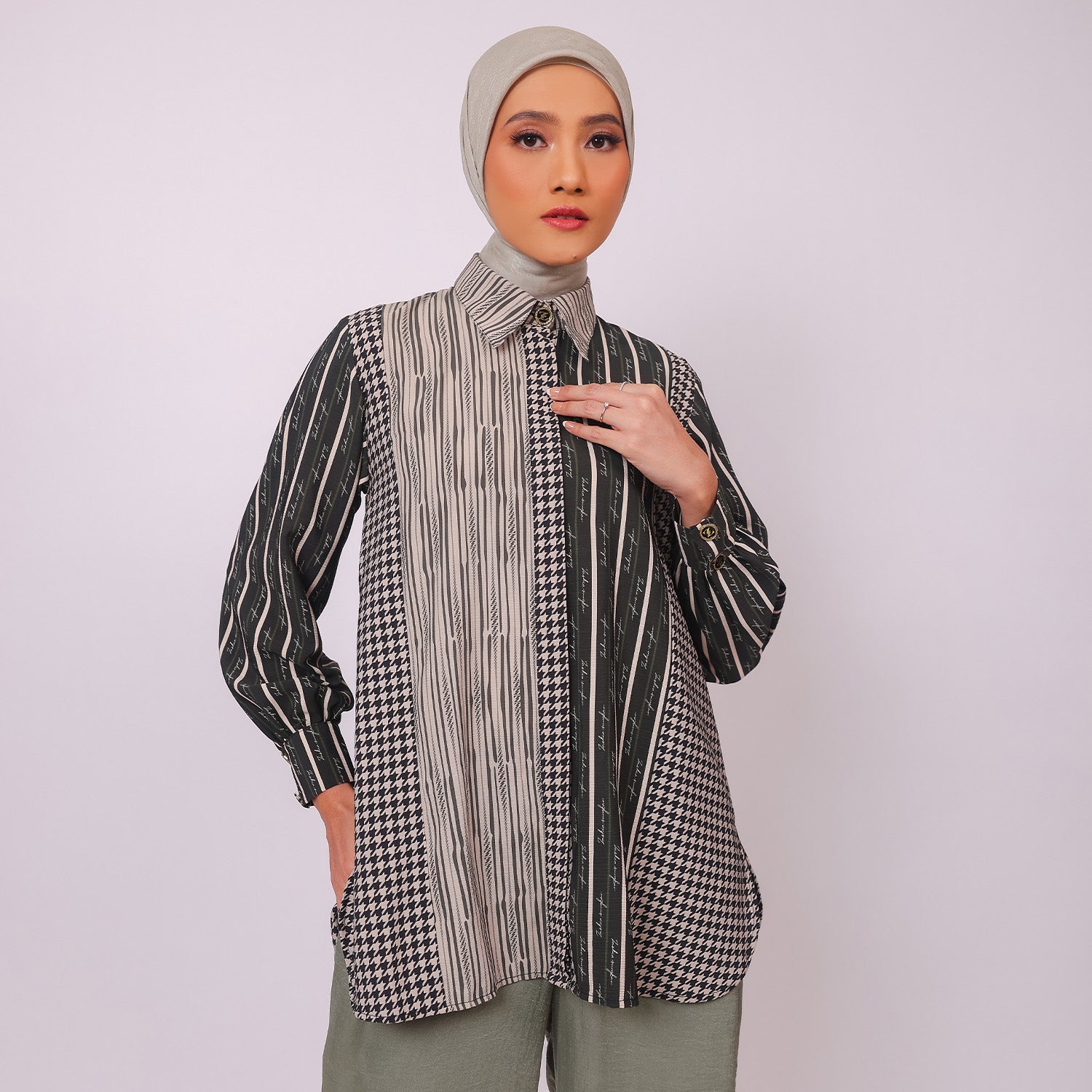Caily Blouse