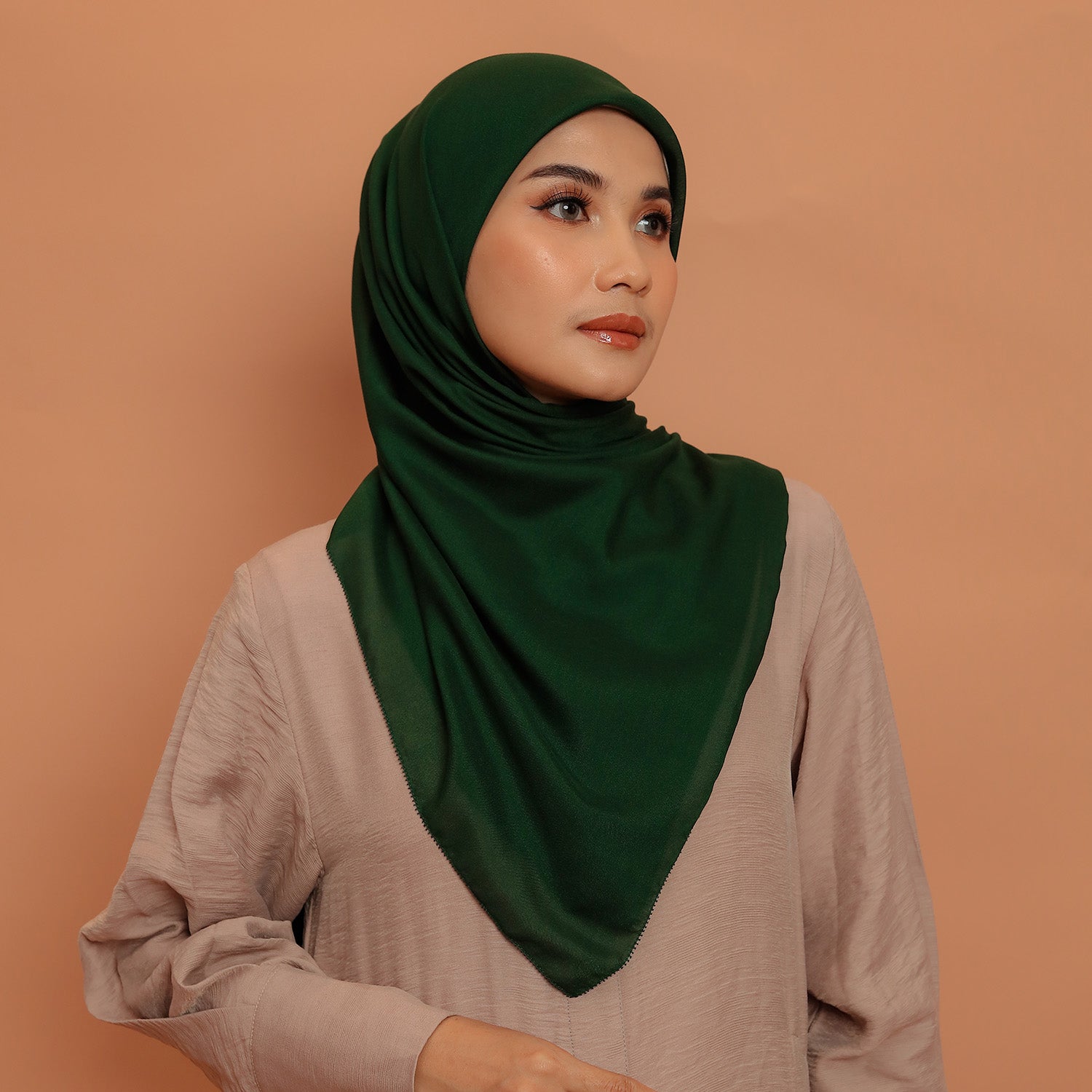 Gyura Blouse Avocado With Giana Scarf Forest Green