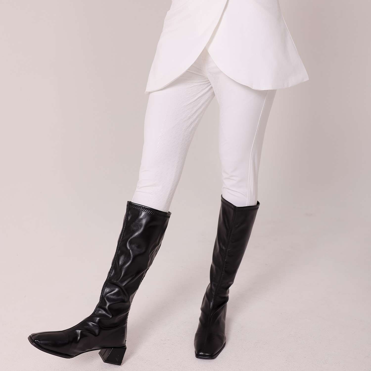 Vestra Breeches Pants
