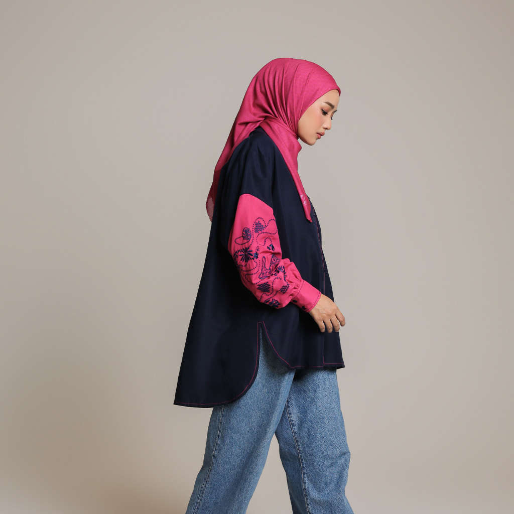 Kamari Blouse Navy Fuschia