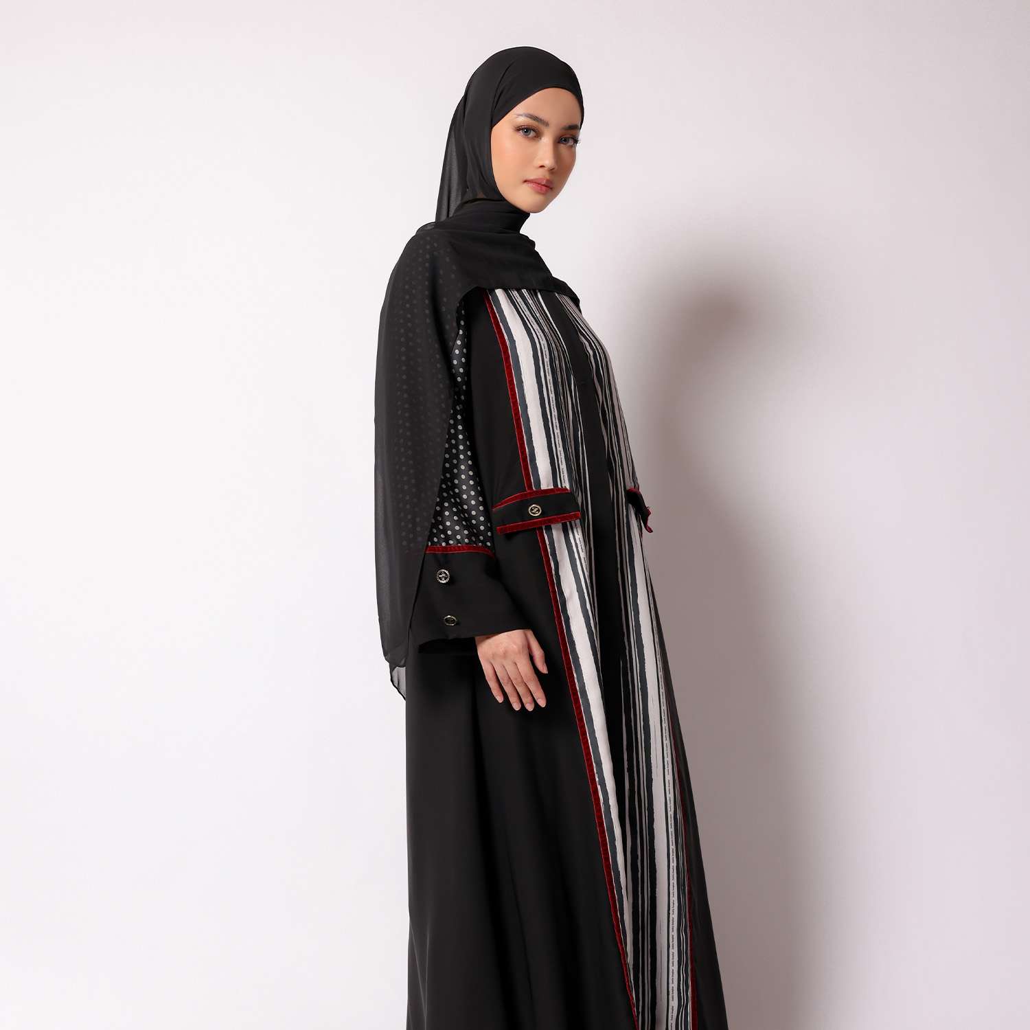Luzzi Abaya