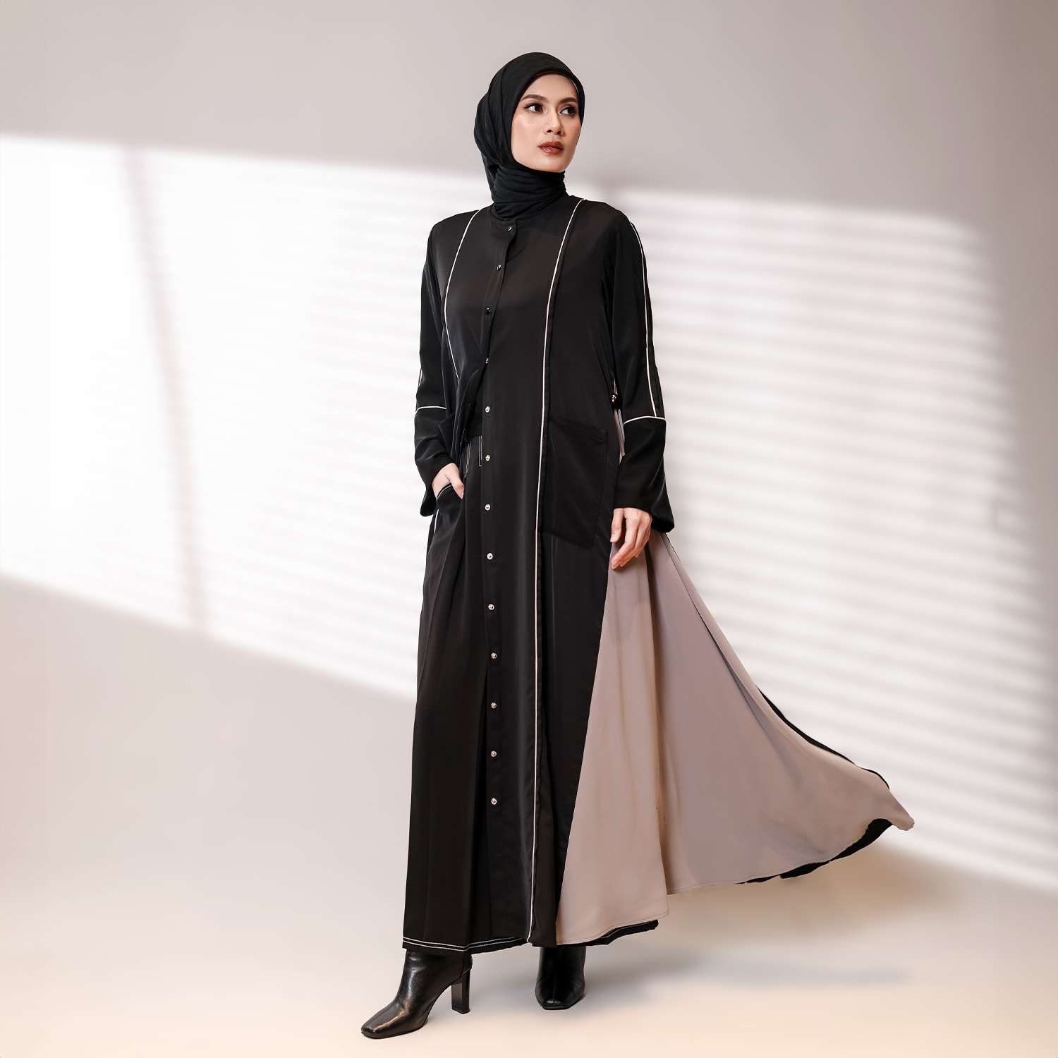 Qamara Abaya