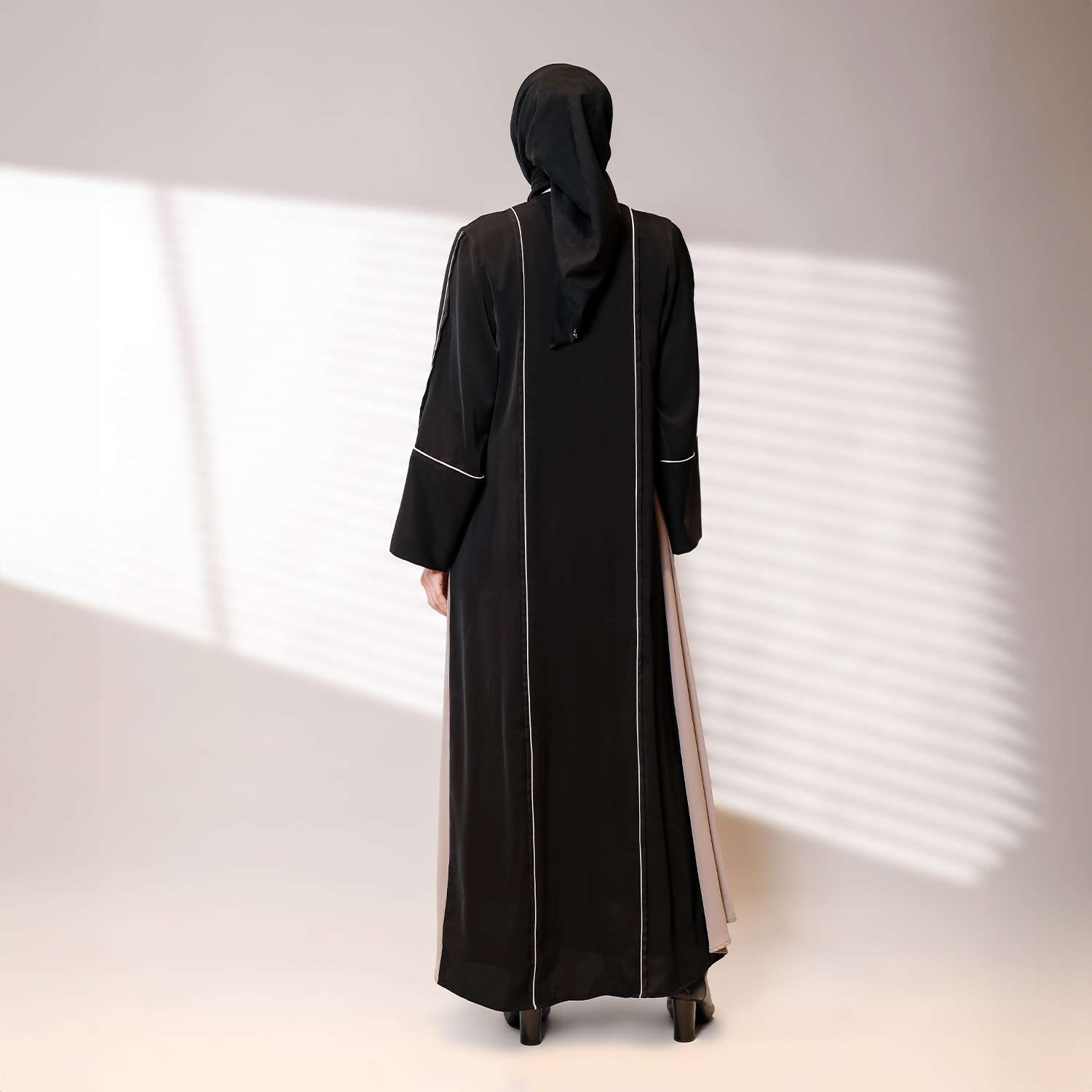 Qamara Abaya