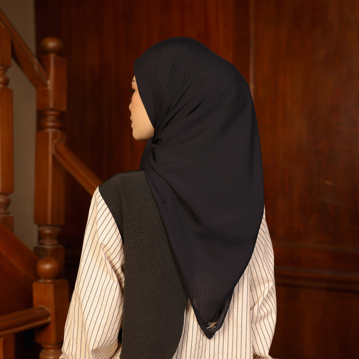 Reanna Scarf